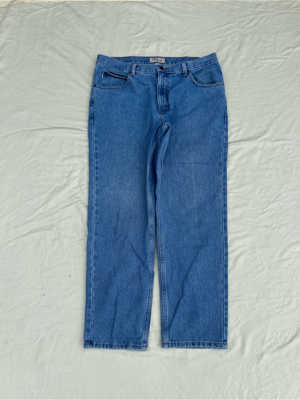 Classic Straight-Leg Blue Jeans - Men